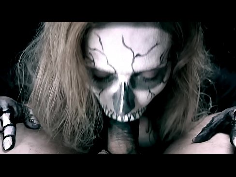 ❤️ Demone Meedchen saugt Hunn mat hirem schwaarze Mond a schléckt kum. ☑ Fucking Video  op Porno lb.hentaibar.ru ️❤