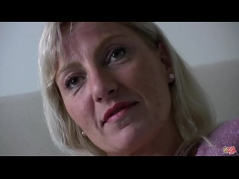❤️ D'Mamm, déi mir all gefuckt hunn ... Dame, behuelen Iech! ☑ Fucking Video  op Porno lb.hentaibar.ru ️❤